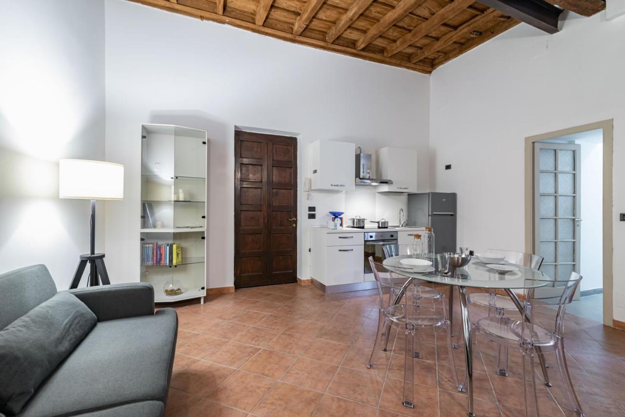 Апартаменты House Of Foscolo - Palazzo Cornazzani - By Host4U Павия Экстерьер фото